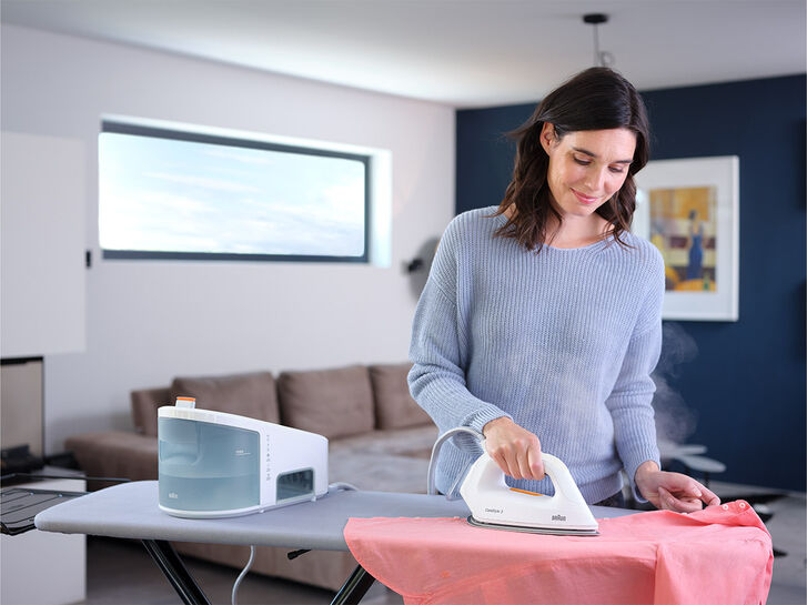 CareStyle 3 Pro Steam Generator Iron IS 3157 White/blue